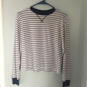 BRANDY MELVILLE long sleeve shirt